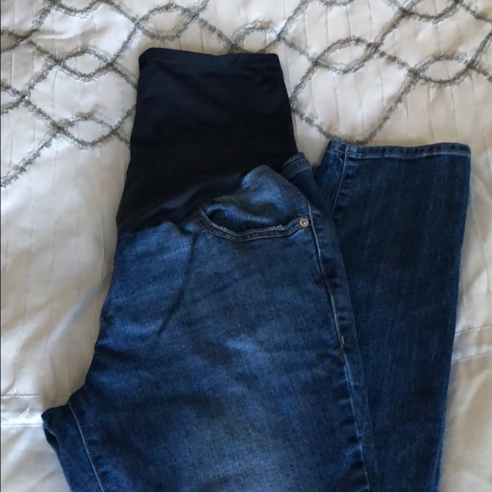 Skinny maternity jeans